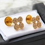 Gold stud